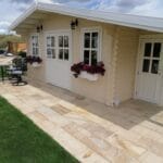 Imagine client Căsuță de grădină din lemn, 28 mp, terasa, magazie, camera, perete unic de 44mm, 7x4m, CLARA