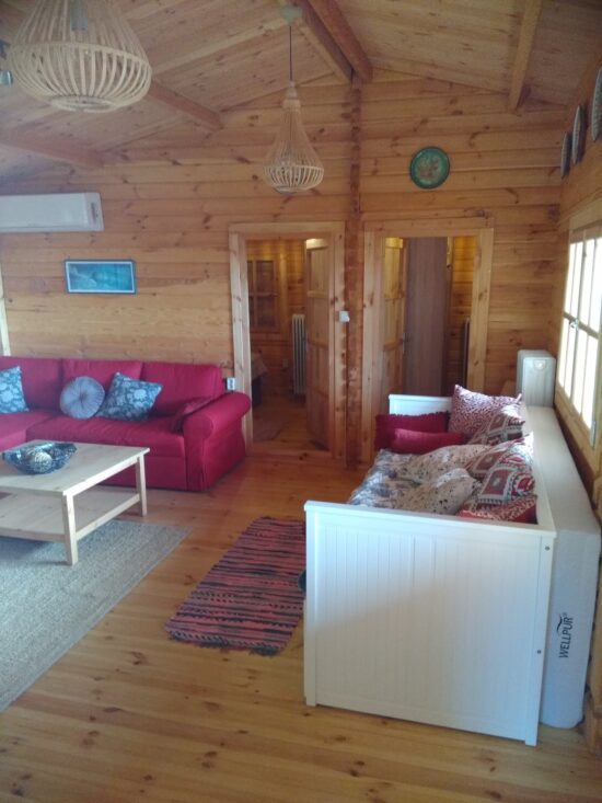 Fotografii client Casă din lemn izolată din Pin Nordic, 70 mp, cu terasă Uzes