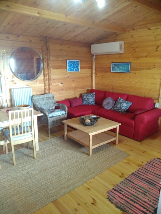 Fotografii client Casă din lemn izolată din Pin Nordic, 70 mp, cu terasă Uzes