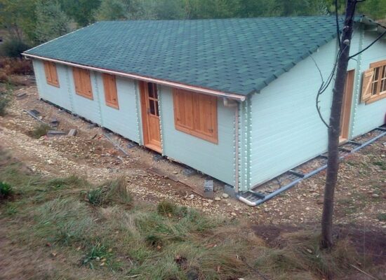 Foto client Casă din lemn izolată, 103 mp, 3 camere, 2 bai, perete dublu de 44mm + Izolație + 44mm, Pin Nordic, 14x7m, Limoges
