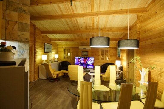 Foto client Casă din lemn izolată, 2 dormitoare, living, baie, 103 mp LIMOGES