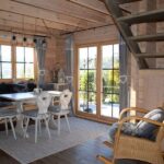 Foto client Casa din Lemn izolata rezidentiala, 70mp, cu mansarda, 5 camere, baie, Perete dublu 44+44, 8x6m, EMMA