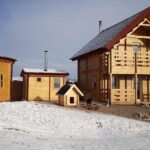 foto client casa din lemn izolata cu mansarda Livington