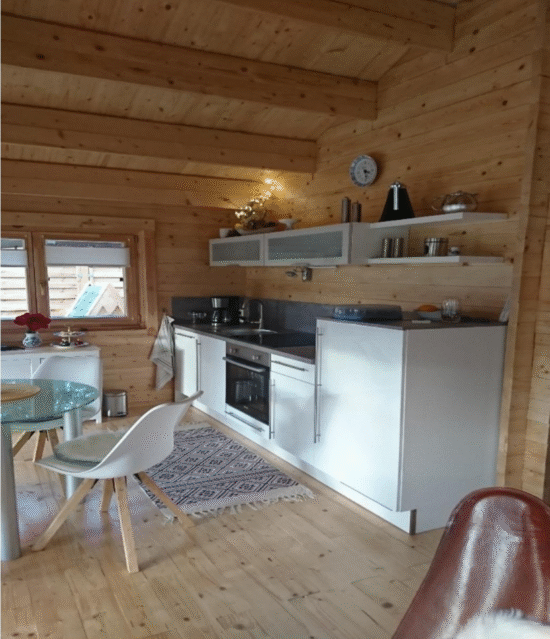 Foto client Casă din lemn 54 mp living, 2 dormitoare, baie si terasă Greta