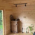 foto client Căsuța de grădină din lemn izolată, 20mp, veranda, o camera, 5x4m, perete dublu 44mm + izolație + 20mm, Tina