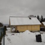 poza client casa de lemn izolata cu terasa