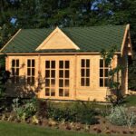 poza client Atelier hoby din lemn in gradina CLOCKHOUSE