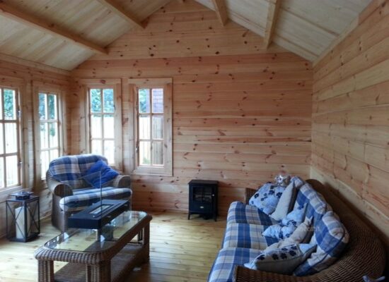 Foto client casuta din lemn, spatiu relaxare CLOCKHOUSE