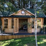 Foto client casuta din lemn, spatiu relaxare CLOCKHOUSE