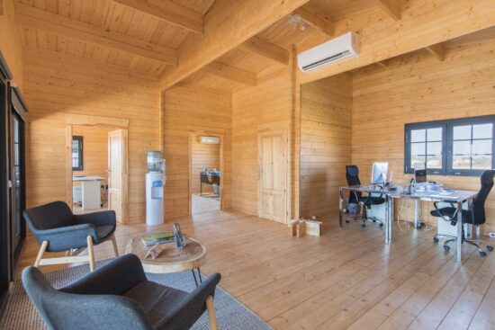 Foto client Casa din lemn rezidentiala 120 mp, 3 dormitoare, bai, veranda Riviera