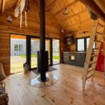 Casă din Lemn izolată cu mansarda 39 mp + terasa acoperite 13mp, 3 camere, baie, perete dublu de 44mm + Izolație + 20mm, 5x9m, AGATA