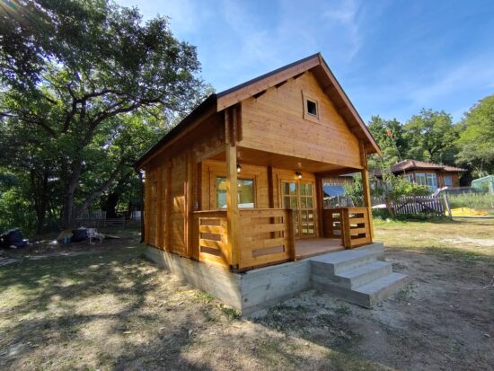 Prahova, Măneciu, casa de vacanta din lemn ALBI