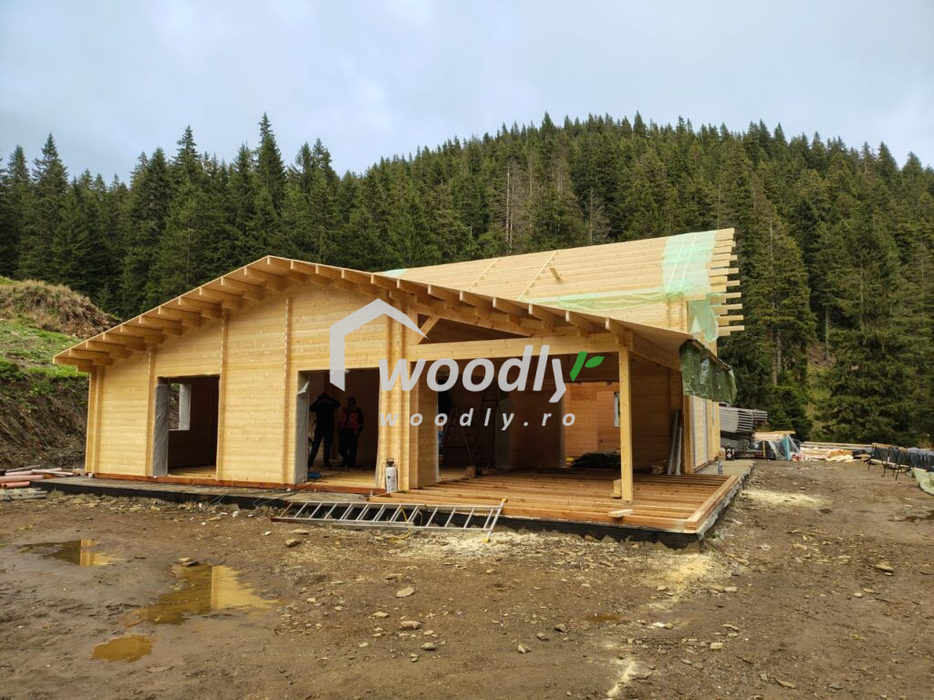 Greblești, Vâlcea, montaj casa din lemn DARLA 180 mp