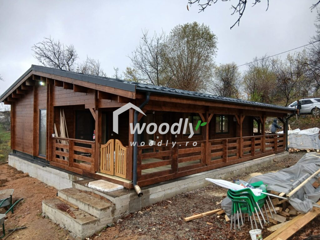 Montaj casa din lemn la cheie, Ramnicu Valcea, model Linda