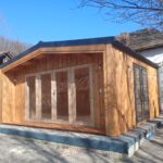 Valcea casa din lemn la cheie, modulara, Pia, 25 mp cu terasa acoperita si o camera