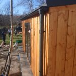 Valcea casa din lemn la cheie, modulara, Pia, 25 mp cu terasa acoperita si o camera