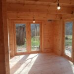 Valcea casa din lemn la cheie, modulara, Pia, 25 mp cu terasa acoperita si o camera