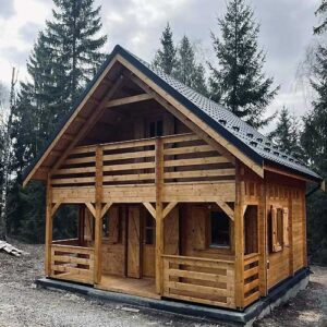 CLUJ, model LIVINGTON