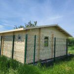 Timiș – montaj casă din lemn la cheie, MARINA, modulară, neizolată, 48 mp, o cameră, baie, perete unic de 44mm