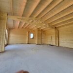 Timiș – montaj casă din lemn la cheie, MARINA, modulară, neizolată, 48 mp, o cameră, baie, perete unic de 44mm