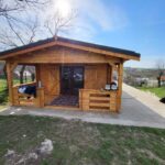 Tulcea-montaj casă din lemn modulară 52mp MIRELA living 2 dormitoare baie terasa acoperita